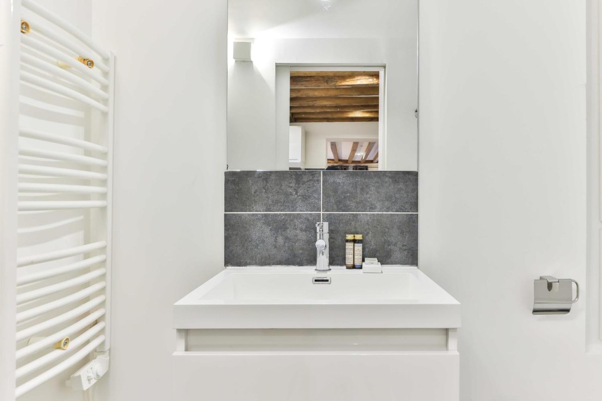 Ferienwohnung Dazzling Studio Caire Paris Exterior foto